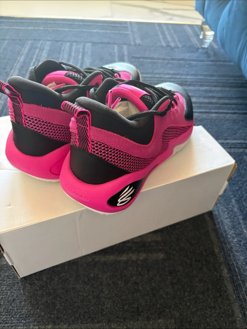 Under Armour Curry Men’s Athletic Shoes in Hot Pink & Black men’s 9.5 women’s 11